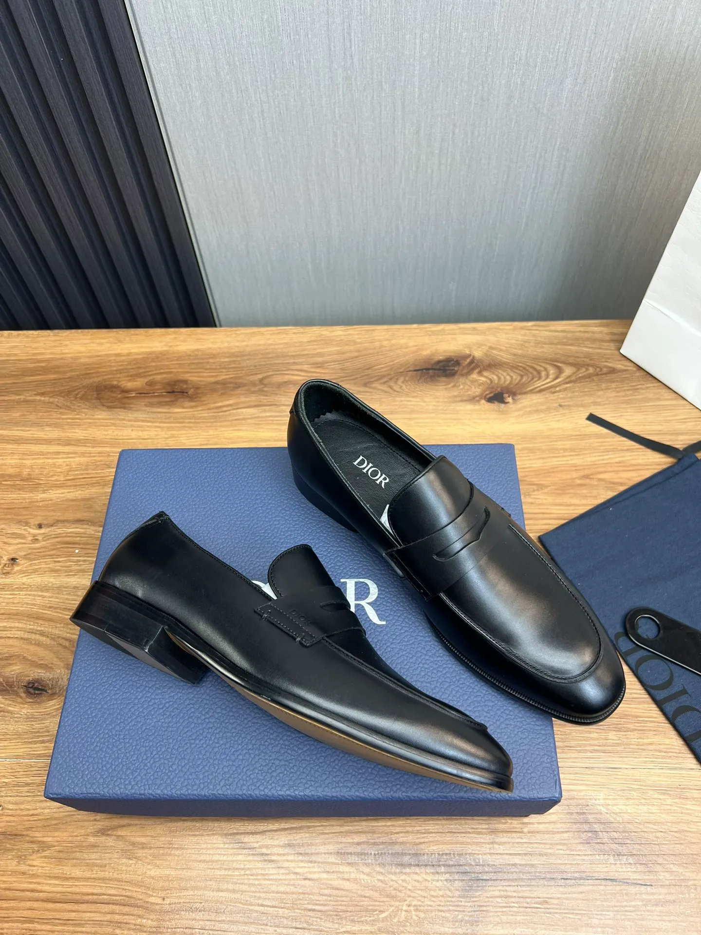 Men's men's shoes 💰540💰 Dior men's business casual leather shoes 👞all made of imported original brand leather, just to create a more comfortable wearing experience, upper: original cowhide ➕ imported cowhide lining, original non-slip and wear-resistant rubber outsole ✔️36-45 (45 non-returnable)